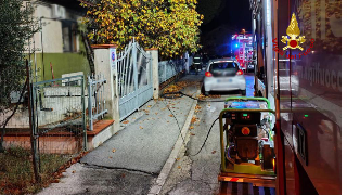 Corridonia - Incendio in una palazzina: stabile inagibile ma nessun ferito